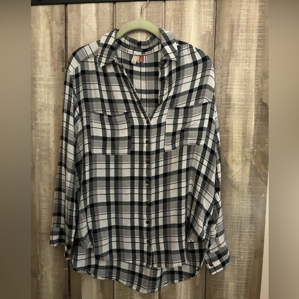 Pilcro check button up top, SP